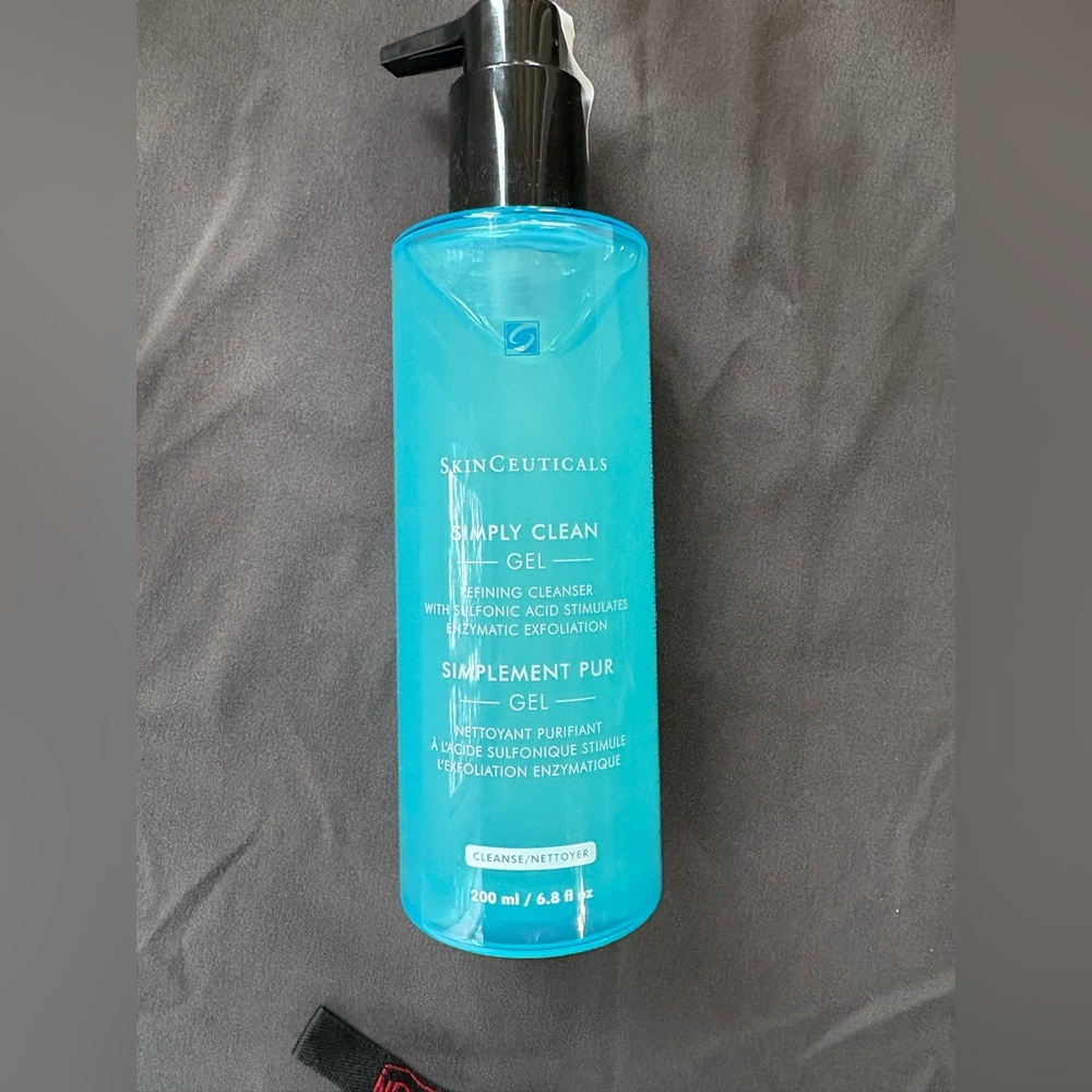 Simply Clean Gel Cleanser by SkinCeuticals